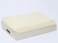 BANDEJA DESAYUNO CON ALMOHADA BLANCO ENVEJECIDO 40X30X10CM