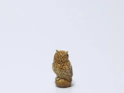BUHO PORCELANA 11CM OCRE