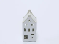 CASA PORCELANA CON LED 15CM BLANCA A