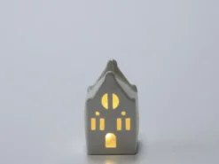 CASA PORCELANA CON LED 10CM BLANCA C