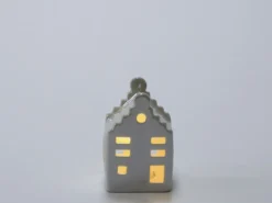 CASA PORCELANA CON LED 10CM BLANCA A