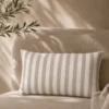 COJIN RAYAS 30X50 BEIGE COMPLETO