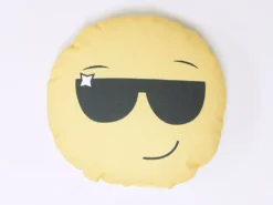COJIN RED.40CM EMOJI GAFAS