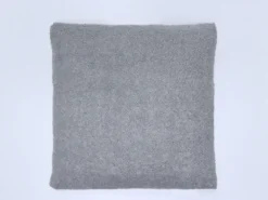 COJIN SHERPA BOUCLE GRIS 45X45