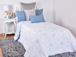 COLCHA ESTRELLITAS AZUL