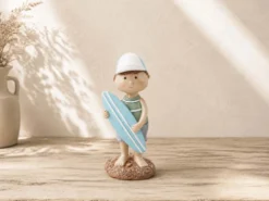 FIGURA PLAYA NIÑO DE PIE 13CM