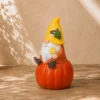 GNOMO EN CALABAZA 6X12 GORRO AMARILLO