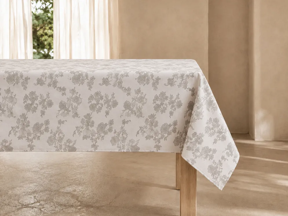 MANTEL ANTIMANCHAS FLORES BEIGE